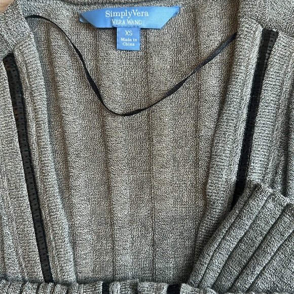Vera Wang Cardigan Sweater Like New - Picture 5 of 6